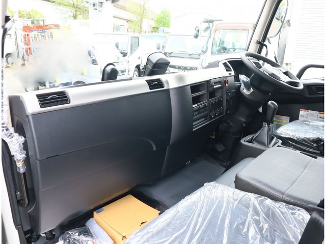 MITSUBISHI FUSOU FIGHTER 2025 Image 31