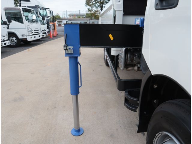 HINO DUTRO 2024 Image 31