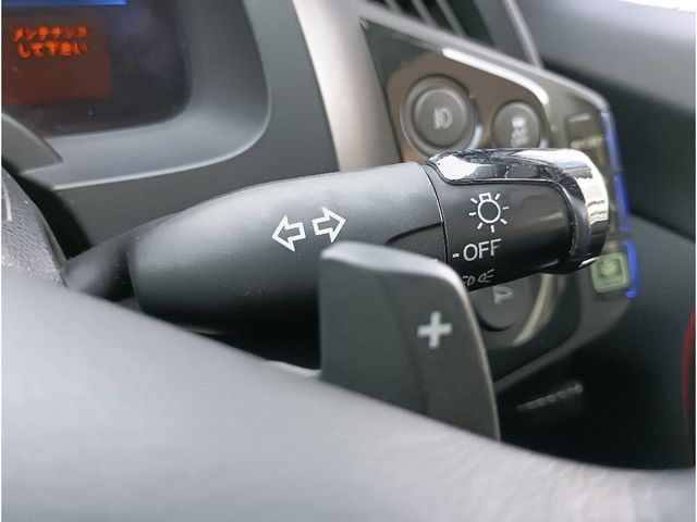 HONDA CR-Z 2012 Image 31