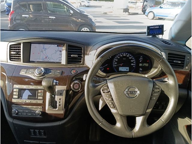 NISSAN ELGRAND  4WD 2013 Image 31