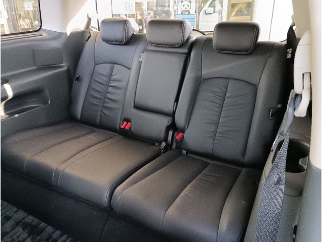 NISSAN ELGRAND  4WD 2013 Image 31