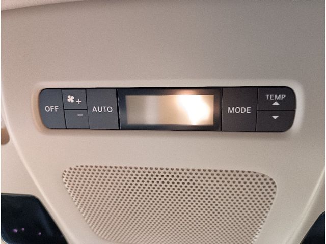 NISSAN ELGRAND  4WD 2013 Image 31