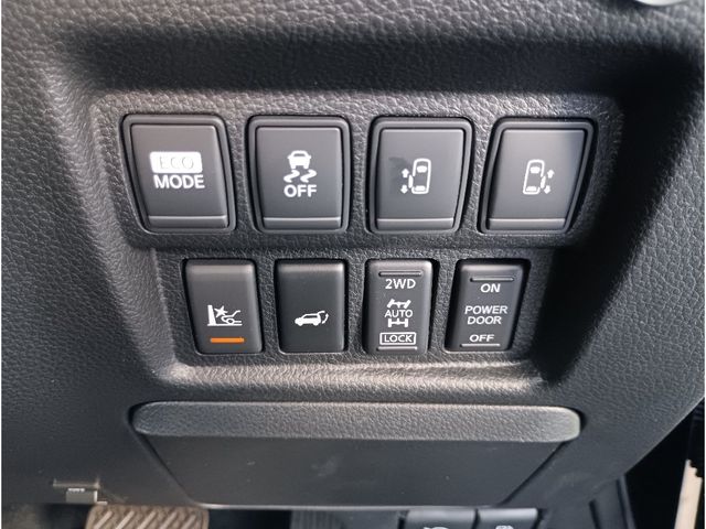 NISSAN ELGRAND  4WD 2013 Image 31