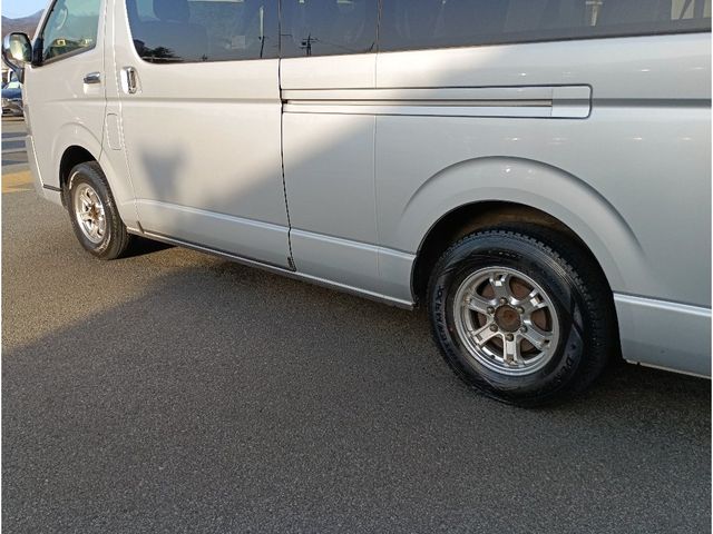 TOYOTA HIACE WAGON 4WD 2016 Image 31