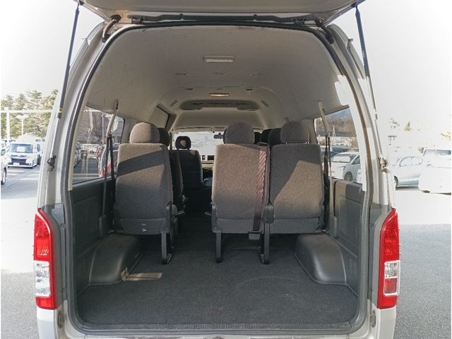 TOYOTA HIACE WAGON 4WD 2016 Image 31