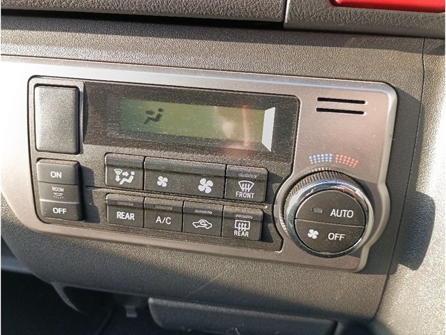 TOYOTA HIACE WAGON 4WD 2016 Image 31