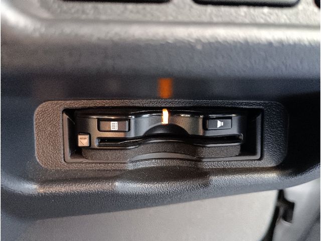 TOYOTA HIACE WAGON 4WD 2016 Image 31