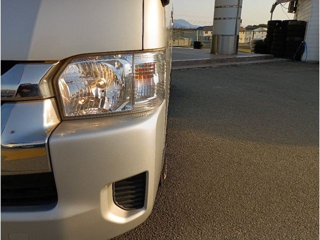 TOYOTA HIACE WAGON 4WD 2016 Image 31