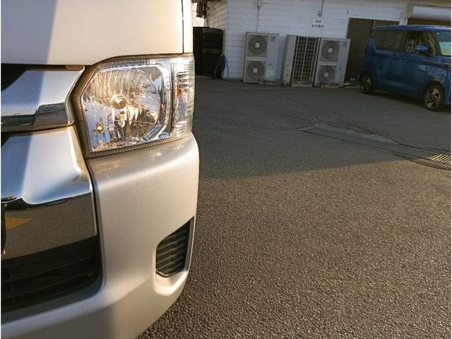 TOYOTA HIACE WAGON 4WD 2016 Image 31