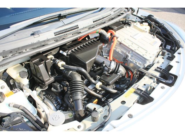 NISSAN NOTE 2017 Image 31