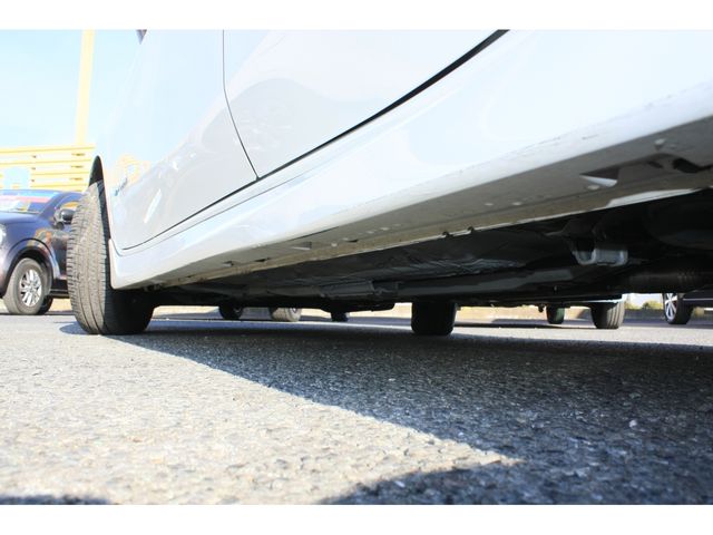 NISSAN NOTE 2017 Image 31