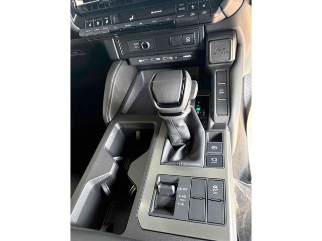 TOYOTA LANDCRUISER 250 2024 Image 31