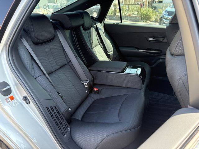 TOYOTA CROWN SEDAN HYBRID 4 2018 Image 31