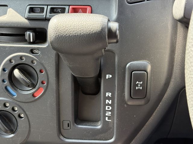 MAZDA BONGO VAN 4WD 2021 Image 31