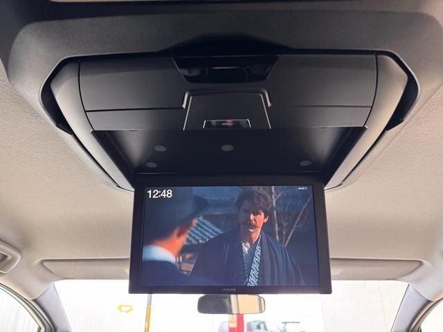 TOYOTA VOXY HYBRID 2017 Image 31