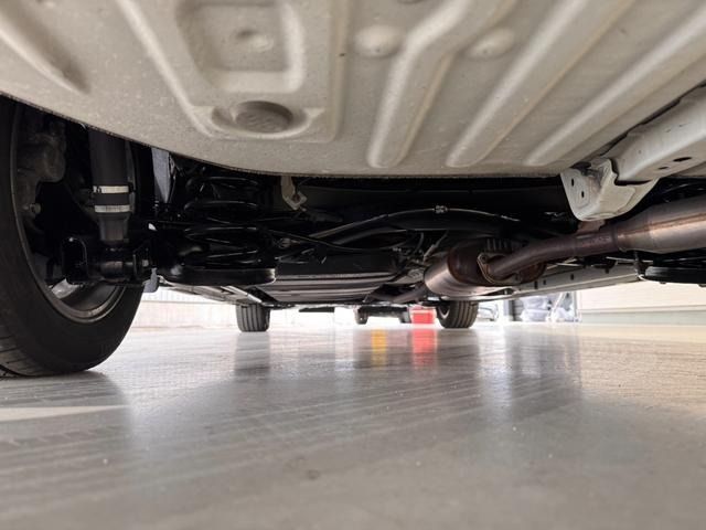 TOYOTA VOXY HYBRID 2017 Image 31