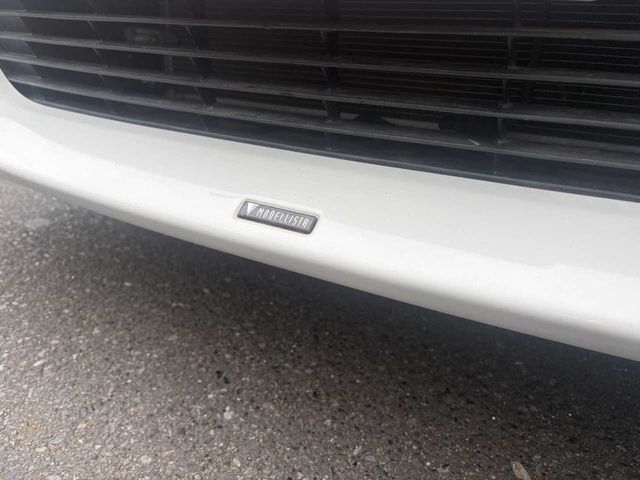 TOYOTA PRIUS ALPHA 2012 Image 31