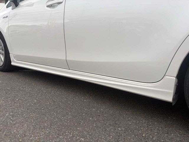 TOYOTA PRIUS ALPHA 2012 Image 31