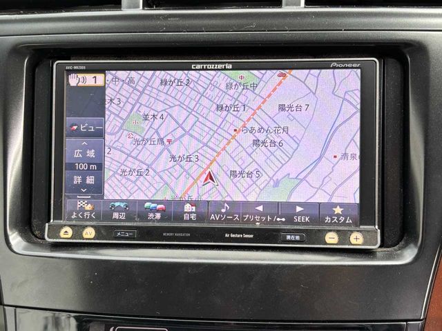 TOYOTA PRIUS ALPHA 2012 Image 31