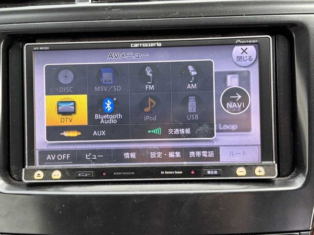 TOYOTA PRIUS ALPHA 2012 Image 31