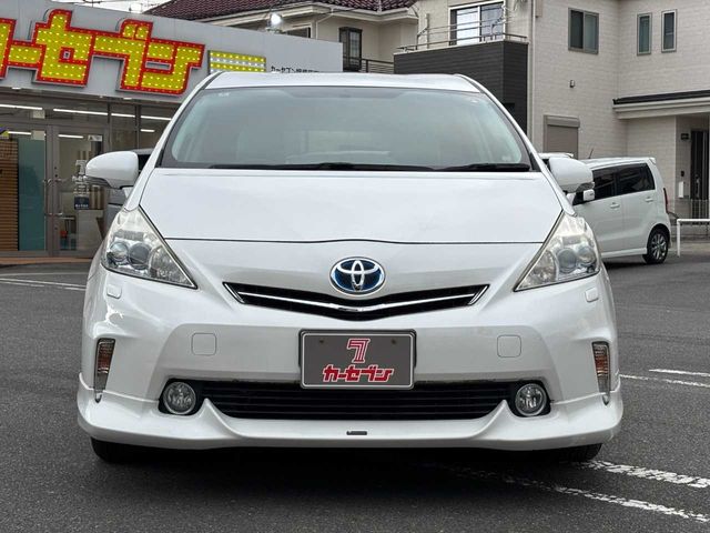 TOYOTA PRIUS ALPHA 2012 Image 31
