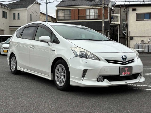 TOYOTA PRIUS ALPHA 2012 Image 31