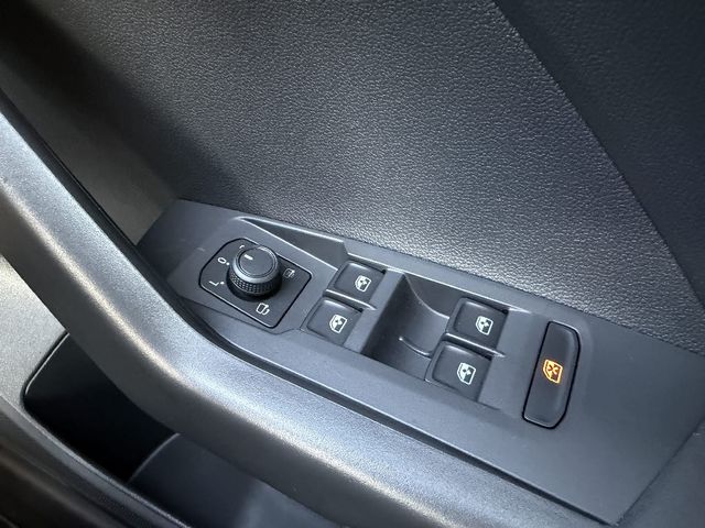 VOLKSWAGEN T-CROSS 2022 Image 31