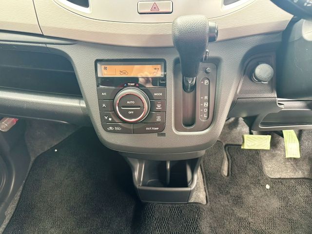 SUZUKI WAGON R 2014 Image 31