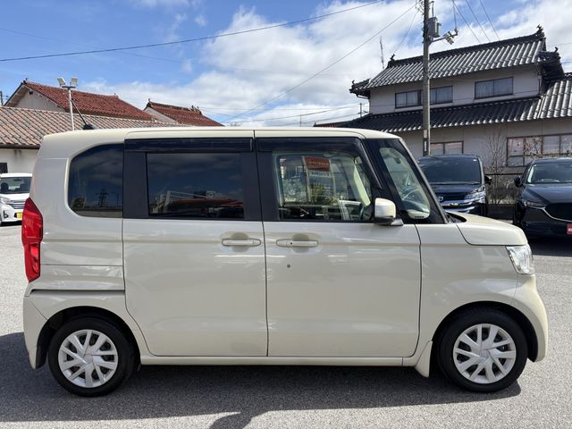 HONDA N BOX 2018 Image 31