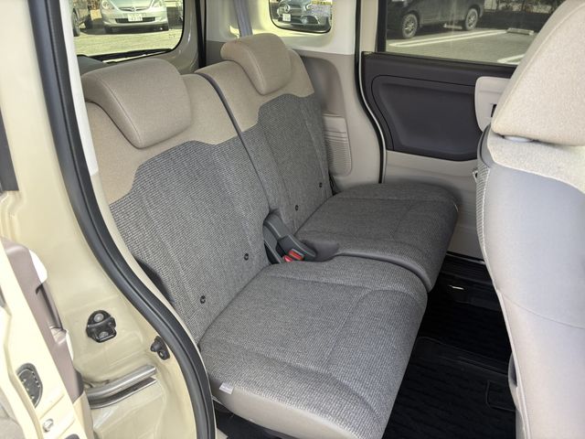 HONDA N BOX 2018 Image 31