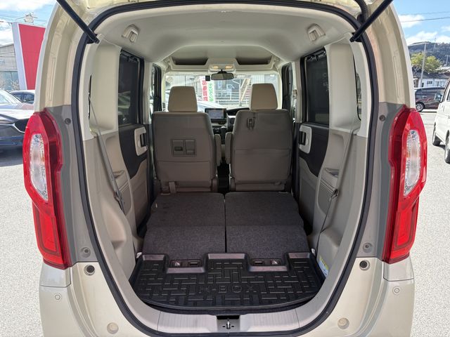 HONDA N BOX 2018 Image 31