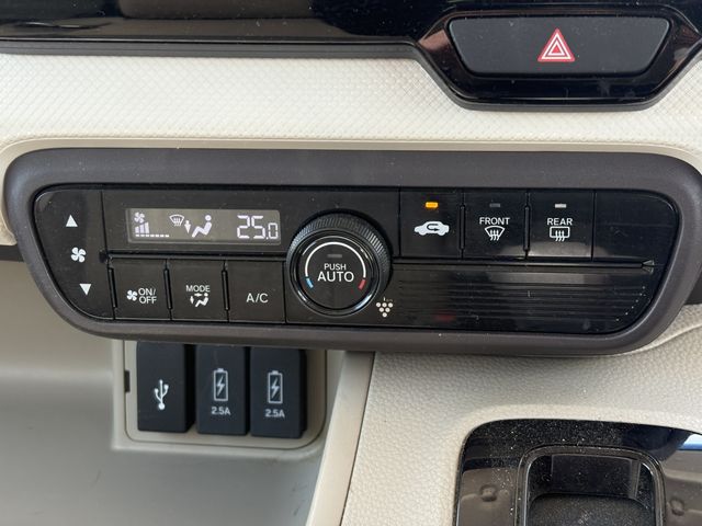 HONDA N BOX 2018 Image 31