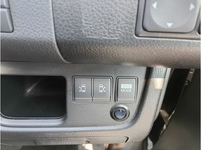 NISSAN SERENA  WG 2012 Image 31