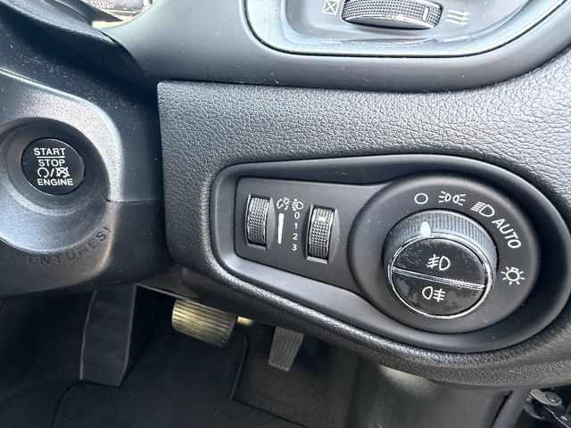 JEEP RENEGADE 2019 Image 31