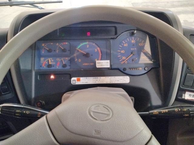 HINO MELPHA 2009 Image 31