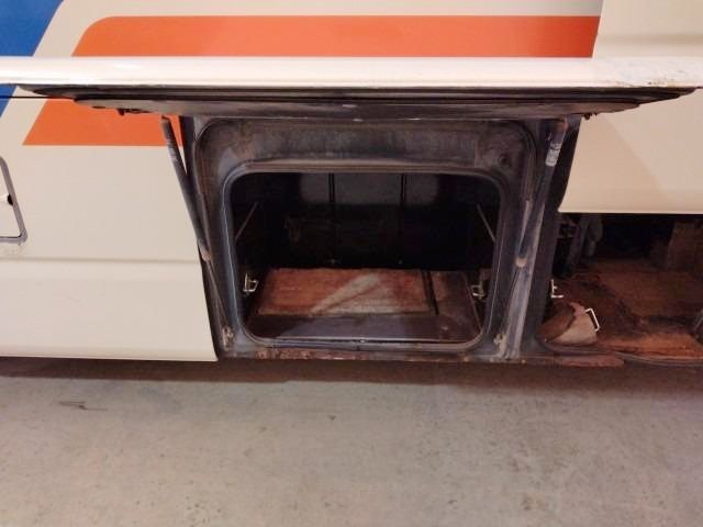 HINO MELPHA 2009 Image 31