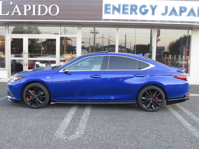 TOYOTA LEXUS ES300H 2022 Image 31