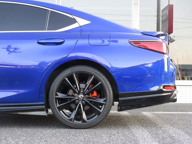 TOYOTA LEXUS ES300H 2022 Image 31