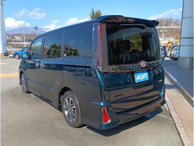 TOYOTA NOAH 2021 Image 31