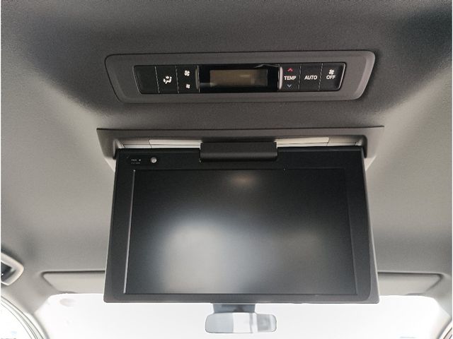 TOYOTA NOAH 2021 Image 31