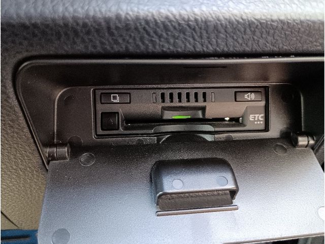 TOYOTA NOAH 2021 Image 31