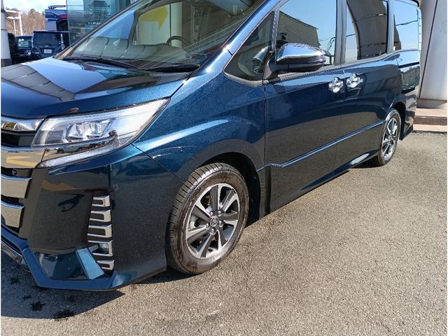 TOYOTA NOAH 2021 Image 31