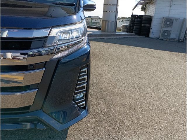 TOYOTA NOAH 2021 Image 31