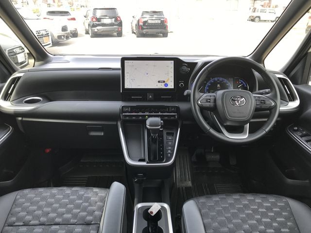 TOYOTA VOXY HYBRID 2024 Image 31