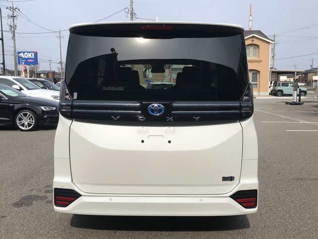 TOYOTA VOXY HYBRID 2024 Image 31