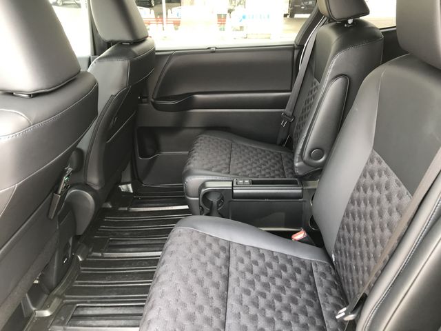 TOYOTA VOXY HYBRID 2024 Image 31