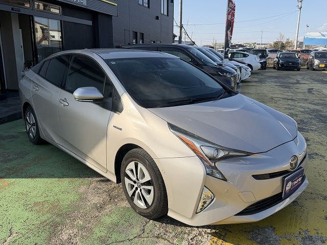 TOYOTA PRIUS 2017 Image 31