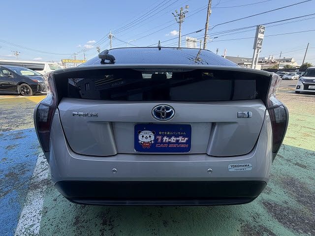 TOYOTA PRIUS 2017 Image 31