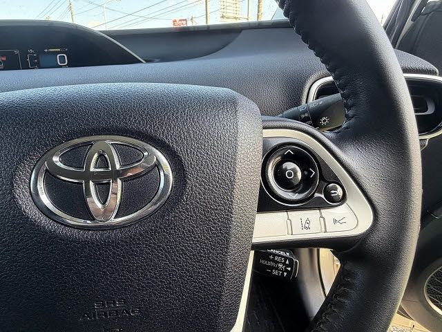 TOYOTA PRIUS 2017 Image 31