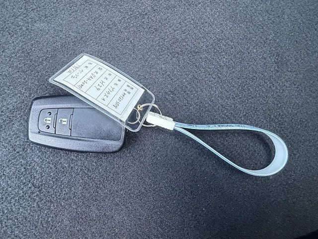 TOYOTA PRIUS 2017 Image 31